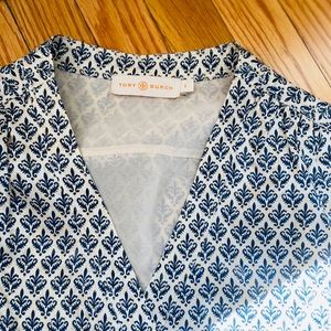 Gorgeous Tory Burch medallion blouse